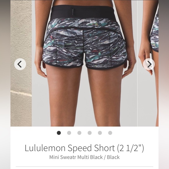 lululemon athletica Pants - Lululemon 2.5 “ speed shorts 2 barely worn sweater print black